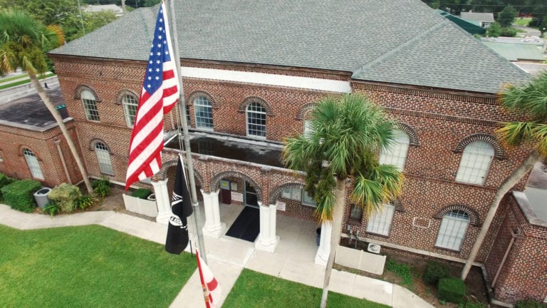 Gilchrist County Courthouse